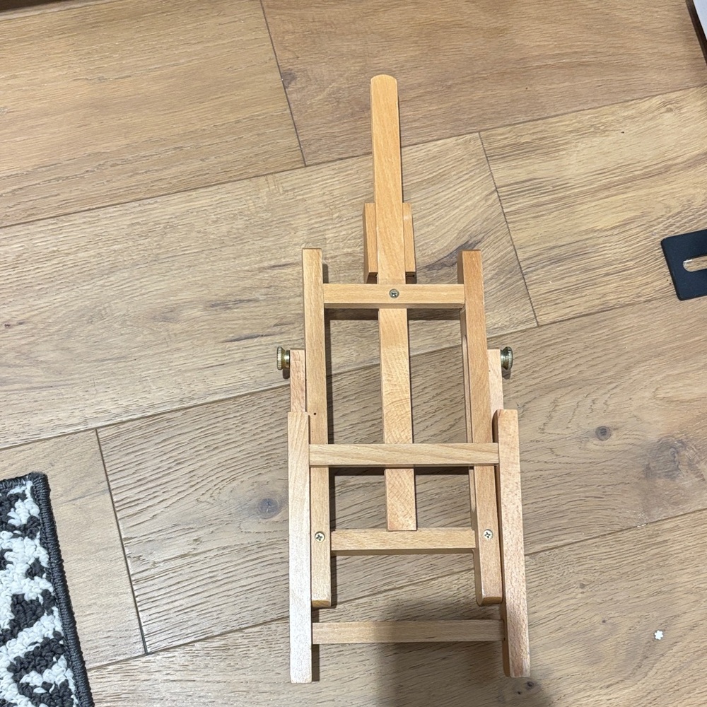 Adjustable Wooden Display Easel